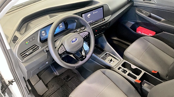 Ford Transit Connect 5 of 9