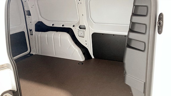 Ford Transit Connect 4 of 9