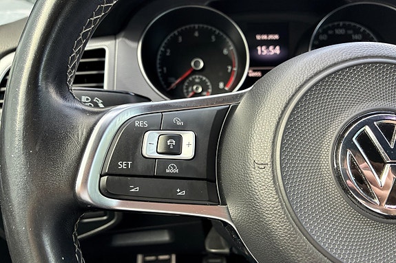 Volkswagen Golf Sportsvan 16 of 28