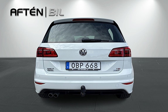 Volkswagen Golf Sportsvan 9 of 28