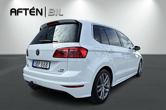 Volkswagen Golf Sportsvan 10 of 28
