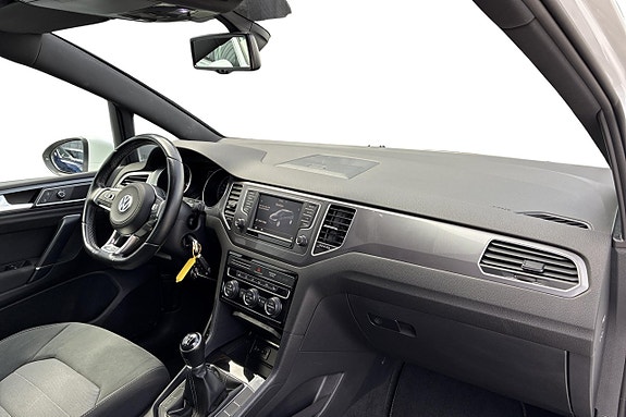 Volkswagen Golf Sportsvan 19 of 28