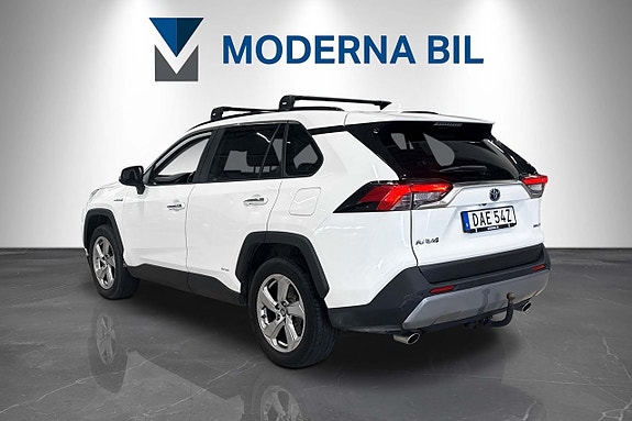 Toyota RAV4 4 of 26