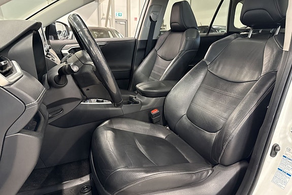 Toyota RAV4 22 of 26
