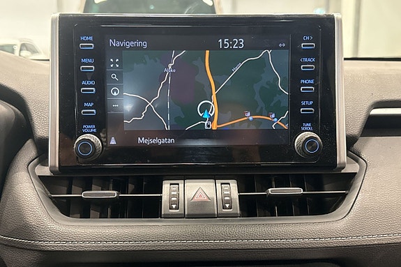 Toyota RAV4 12 of 26