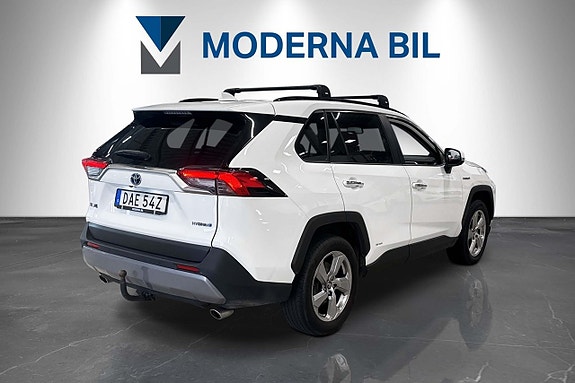 Toyota RAV4 6 of 26