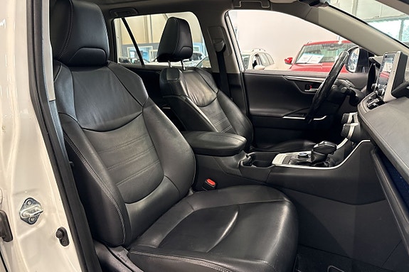 Toyota RAV4 23 of 26