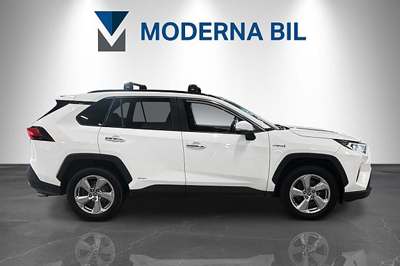 Toyota RAV4 7 of 26