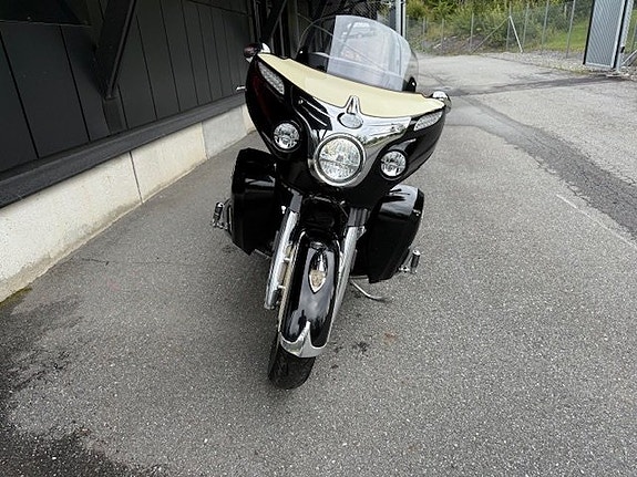 Indian Roadmaster Thunder Stroke 111 V-Twin 3 of 6