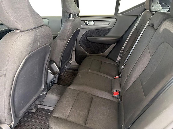 Volvo XC40 15 of 20