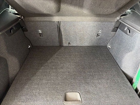 Volvo XC40 12 of 20