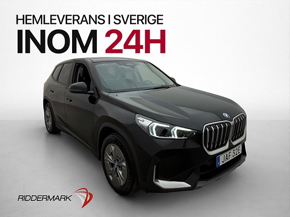BMW iX1 4 of 30