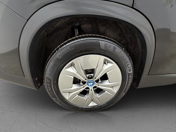 BMW iX1 28 of 29