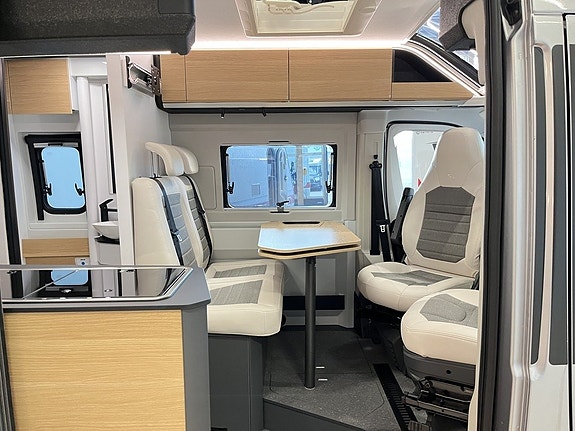 Adria TWIN SELECT 640 SGX (2027+Webasto diesel+Aut 140hk) 10 of 26