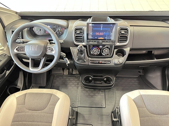 Adria TWIN SELECT 640 SGX (2027+Webasto diesel+Aut 140hk) 24 of 26