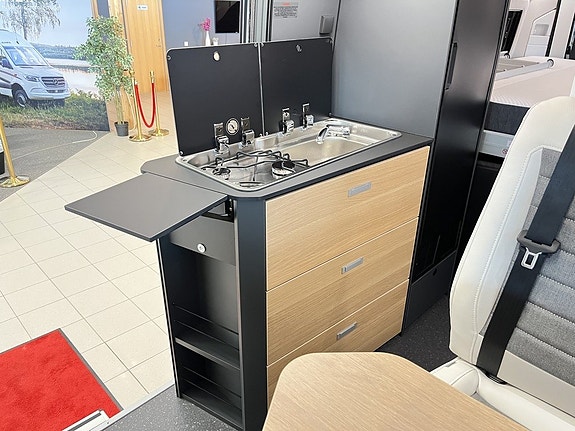 Adria TWIN SELECT 640 SGX (2027+Webasto diesel+Aut 140hk) 14 of 26