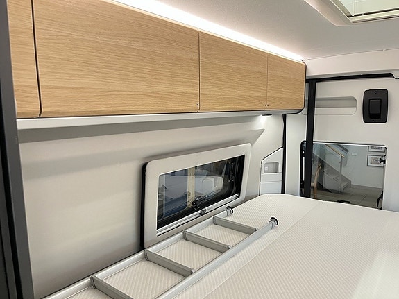 Adria TWIN SELECT 640 SGX (2027+Webasto diesel+Aut 140hk) 18 of 26