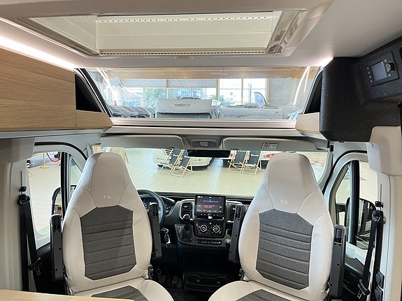 Adria TWIN SELECT 640 SGX (2027+Webasto diesel+Aut 140hk) 22 of 26