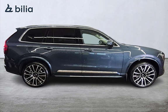 Volvo XC90 26 of 30