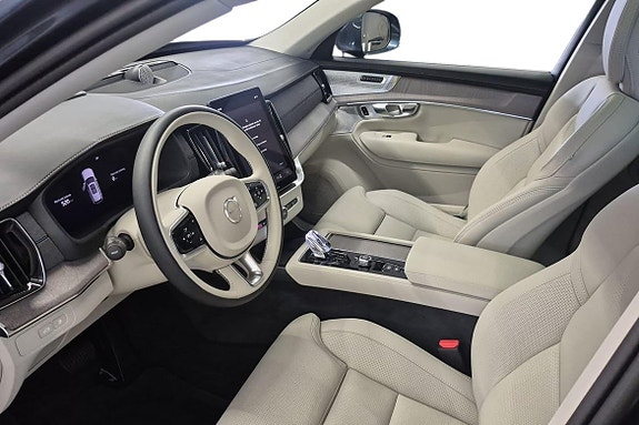 Volvo XC90 21 of 30