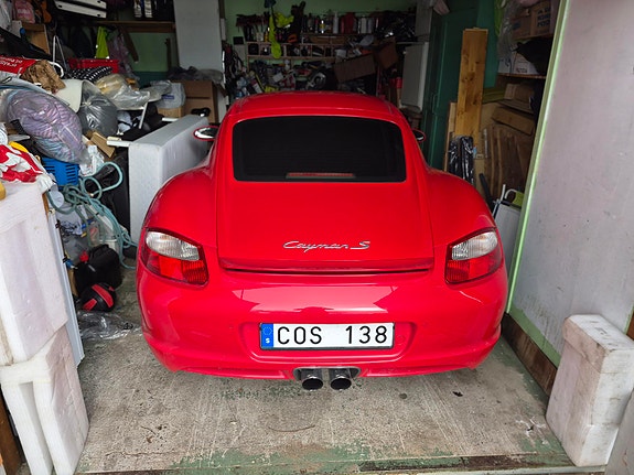 Porsche Cayman S 4 of 8