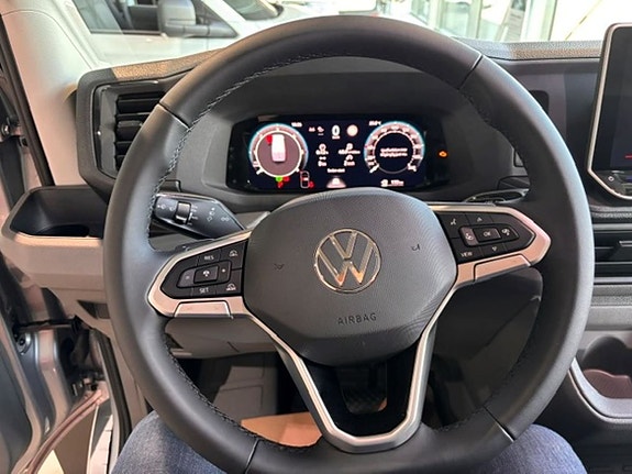 Volkswagen Crafter 7 of 8