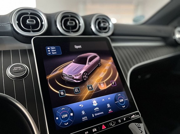Mercedes-Benz C300 15 of 17