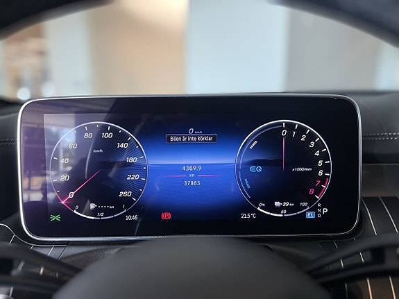 Mercedes-Benz C300 13 of 17