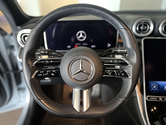 Mercedes-Benz C300 12 of 17