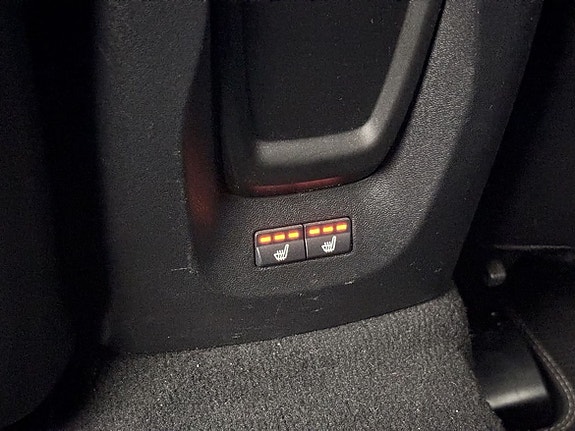 Volvo V40 20 of 27