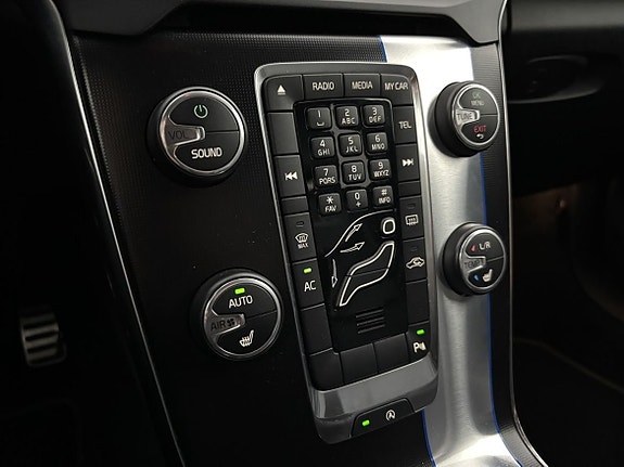 Volvo V40 12 of 27