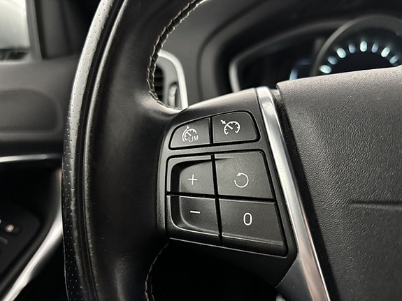Volvo V40 7 of 27