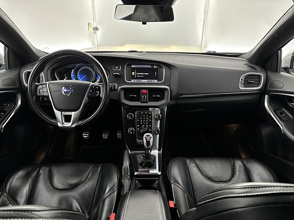 Volvo V40 5 of 27