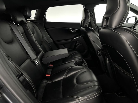 Volvo V40 22 of 27