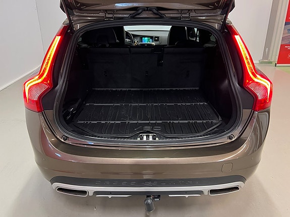 Volvo V60 Cross Country 11 of 30