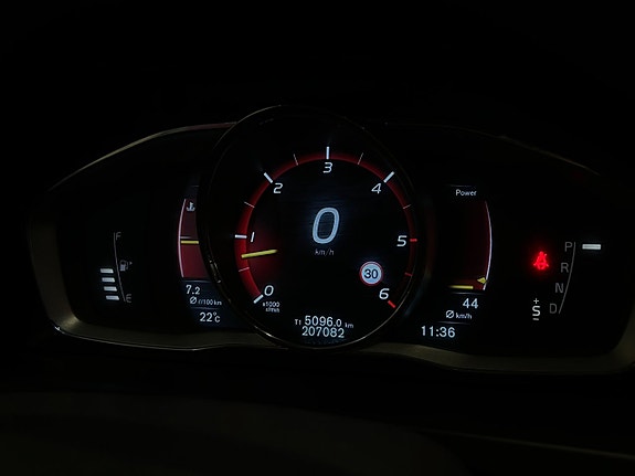 Volvo V60 Cross Country 25 of 30