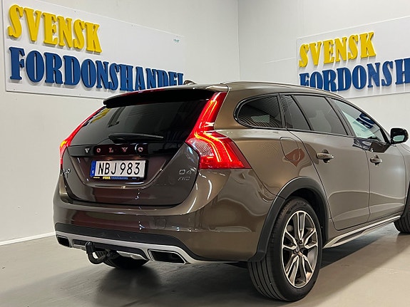 Volvo V60 Cross Country 9 of 30
