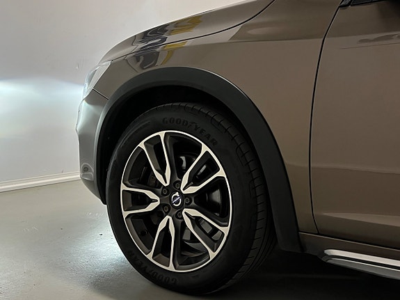 Volvo V60 Cross Country 12 of 30