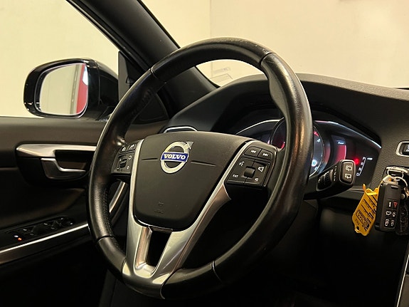 Volvo V60 Cross Country 23 of 30