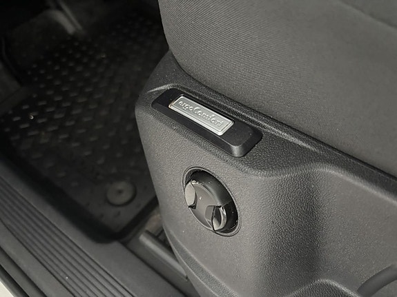 Volkswagen Caddy 18 of 26