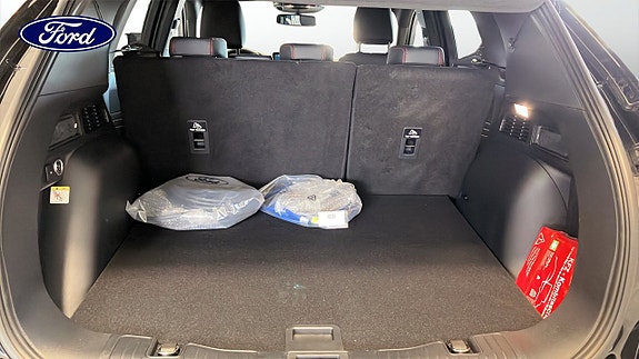 Ford Kuga 10 of 14