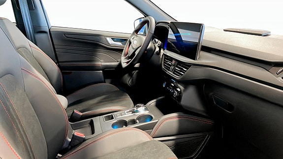 Ford Kuga 3 of 14
