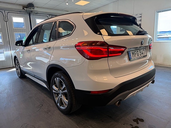 BMW X1 3 of 26
