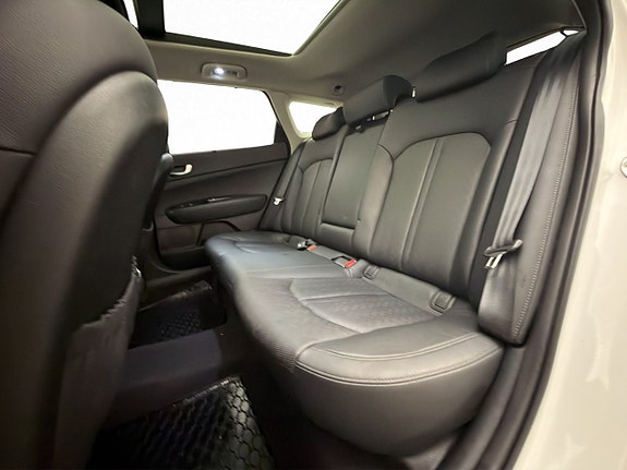 Kia Optima 25 of 30