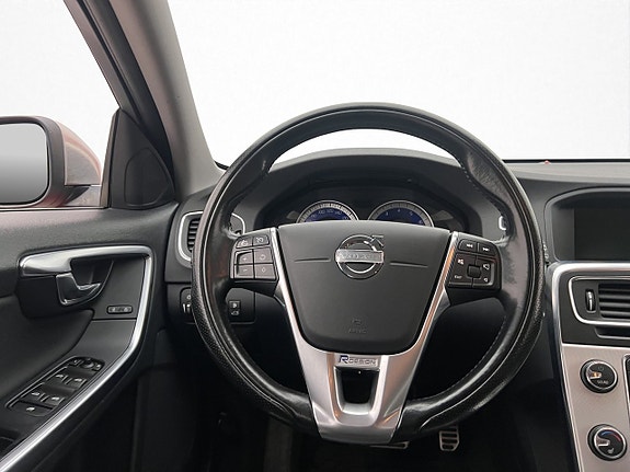 Volvo V60 14 of 29