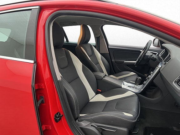 Volvo V60 22 of 29