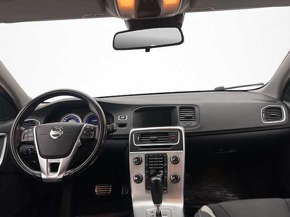 Volvo V60 13 of 29