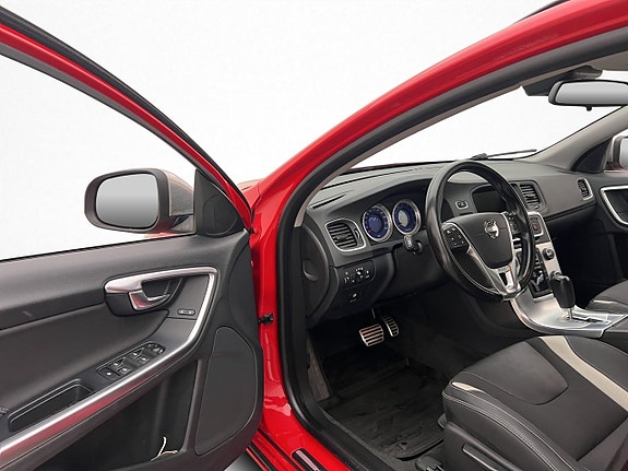 Volvo V60 11 of 29