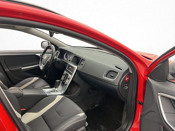Volvo V60 23 of 29