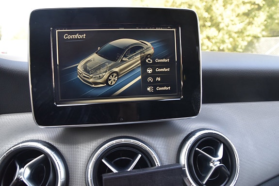 Mercedes-Benz CLA200 15 of 22